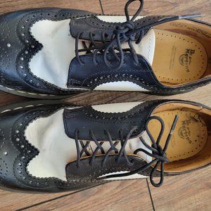 Dr. Martens vintage black and white oxfords Sz. 8